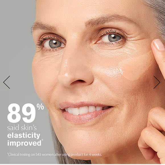 Estee Lauder Advanced Night Repair Serum
Synchronized Multi-Recovery Complex 1.7 - Picture 7 of 11